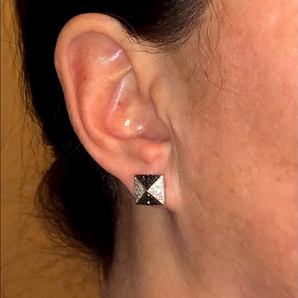 NEW .52ctw Black/White Natural Diamond Earrings - Picture 11 of 16